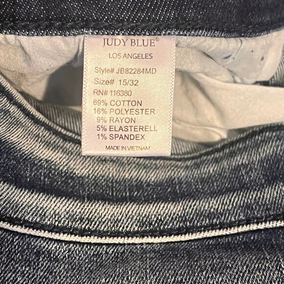 Judy Blue High Rise Distressed Boyfriend Jean.  Size 15/32 - Picture 7 of 7